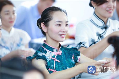 新华礼伊茶礼课堂.jpg
