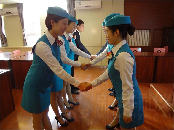新华礼伊空乘礼仪培训 (2).jpg